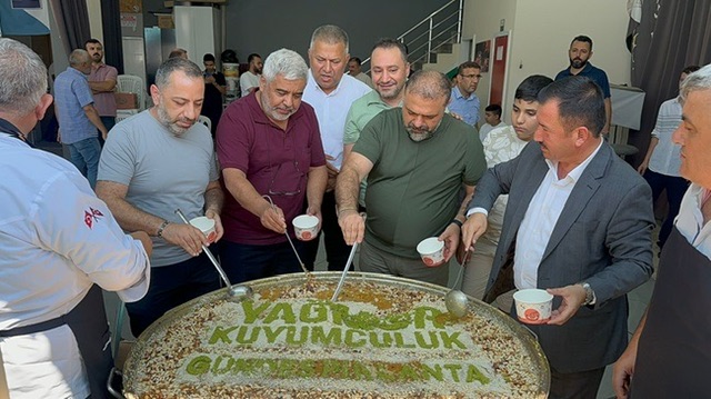 Gündeş Pırlanta Auto’dan Geleneksel Aşure Programı