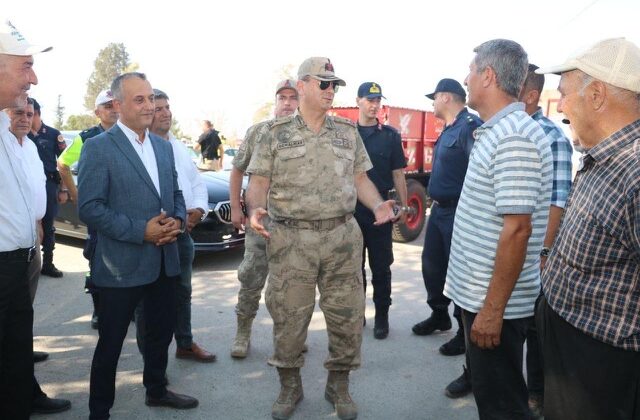 Kahramanmaraş’ta Jandarma Trafik Güvenliği İçin Sahada: Römorklara Reflektör Montajı Yapıldı