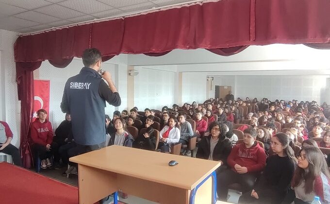 Kahramanmaraş’ta 85 Okulda Siber Farkındalık Eğitimi