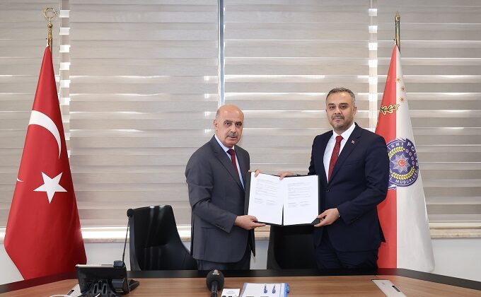 Başkan Toptaş ve Gökduman, Güvenli Park Projesi’nin protokolünü imzaladı