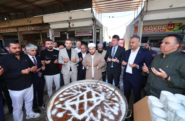 AK Parti Onikişubat İlçe Başkanı Durdu Sağa Kekeç’ten Hal Esnafına Ziyaret
