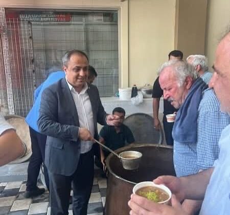 MHP İl Başkanı Demiröz Derepazarı’ndaki Aşure Programına Katıldı