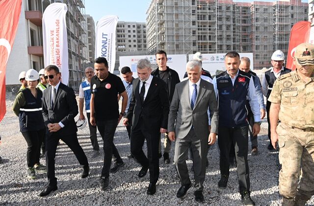 Görgel ve Ünlüer, Güneşevler İnşaat Sahasında İncelemelerde Bulundu