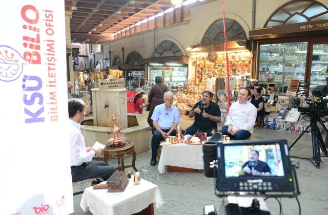 KSÜ, Bilimle Halkı Buluşturan İkinci Etkinliğini Kapalı Çarşı’da Gerçekleştirdi