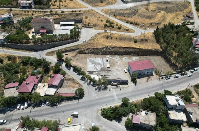 Başkan Toptaş’ın gençliğe yatırımı Kale Gençlik Merkezi’nin temeli atıldı