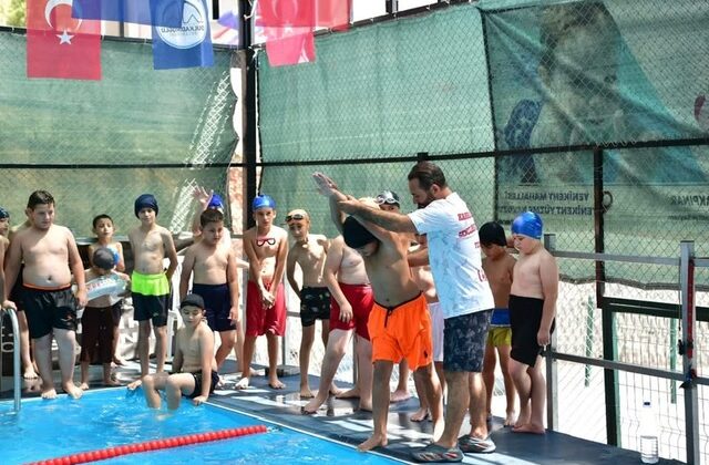 Dulkadiroğlu Belediyesi’nden Çocuklara Yüzme Eğitimi Desteği