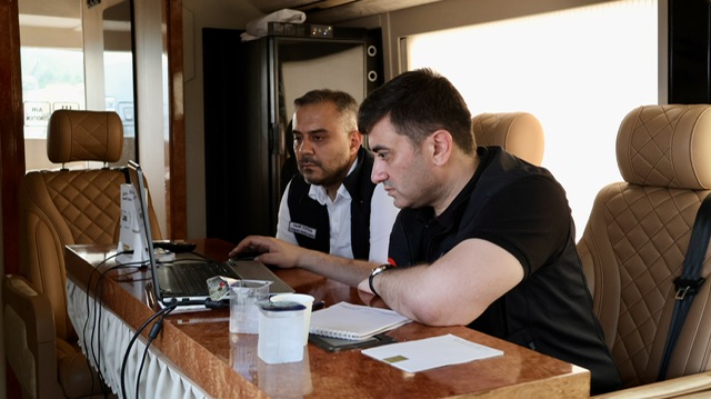 Başkan Toptaş ve Kaymakam Çiğdem, yangın bölgesindevatandaşları ziyaret etti