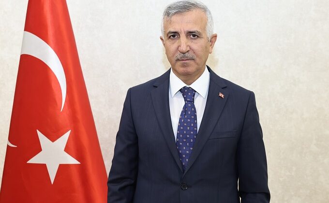 Vali Mükerrem Ünlüer’den 15 Temmuz Mesajı: “Zaferin Adı Türkiye’dir”