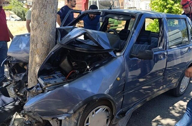 Otomobil ağaca çarptı: 1 yaralı
