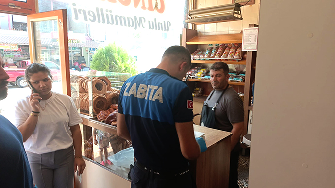 Pazarcık Belediyesi’nden Market ve Fırınlara Sıkı Denetim