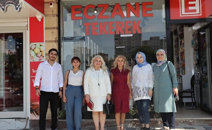 Eczacılar Birlikte Yaraları Sarıyor: Başkan Kaya;”Birlikte Güçlüyüz”