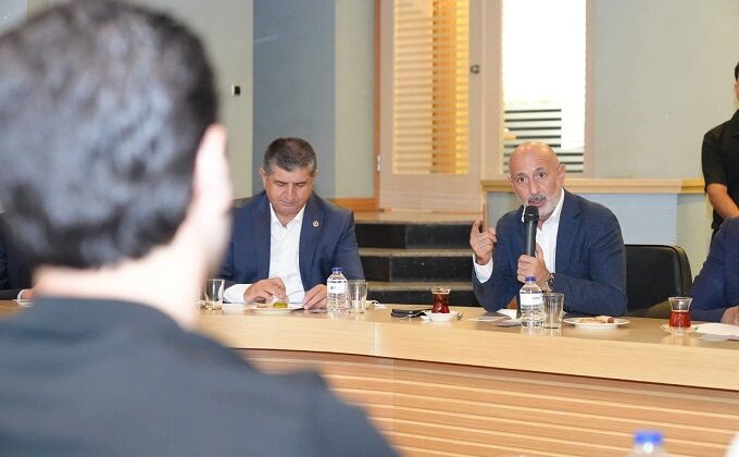 Ali Öztunç: “Türkiye’nin Kalkınma Yolu Üretimden ve Adil Paylaşımdan Geçiyor”