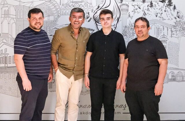 KAHRAMAN SPONSOR: AHMET DAVARCIOĞLU VE AKDO, İSTİKLALSPOR’A CAN SUYU OLDU