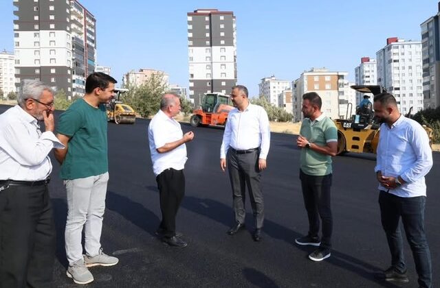 Başkan Toptaş, Yamaçtepe’de Asfalt Çalışmalarını Yerinde İnceledi