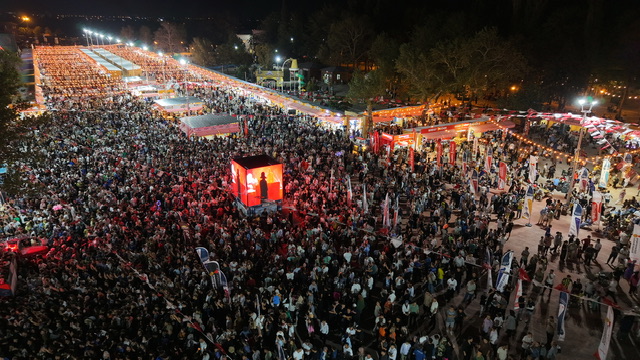 Geleneksel Ağustos Fuarı’na İlk Gün Ziyaretçi Akını Yaşandı
