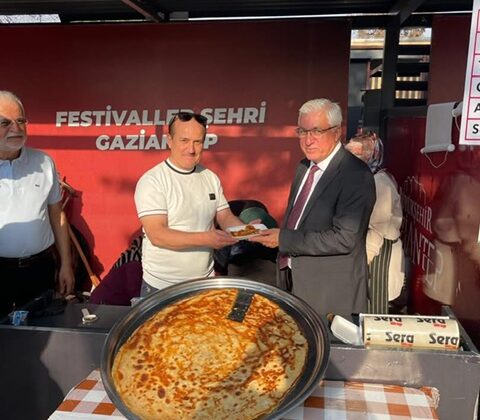 Başkan İkizer’den Gaziantep’teki Hemşehri Festivaline Ziyaret