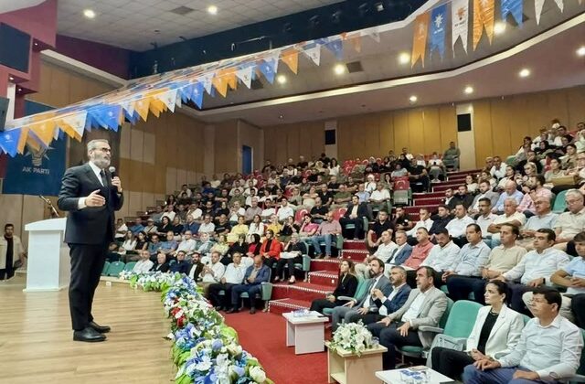 MAHİR ÜNAL AYDIN’DA TEŞKİLAT AKADEMİSİ’NDE KONUŞTU: “BU HİKÂYE HEPİMİZİN”