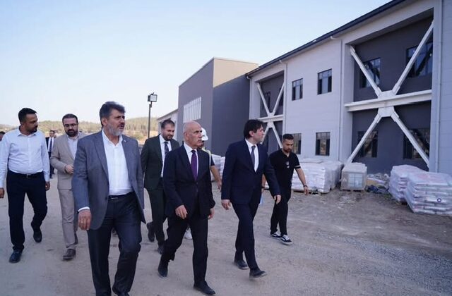 AK Parti Heyetinden Necip Fazıl Sağlık Kompleksi İnşaatına İnceleme Ziyareti