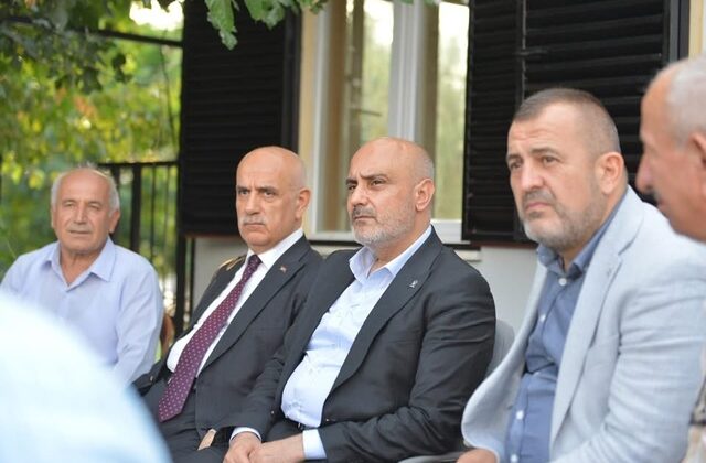 AK Parti İl Başkanı Burak Gül ve Prof. Dr. Vahit Kirişci Muhtarlarla Buluştu