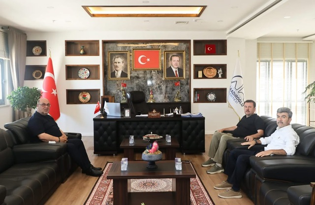 Eski Başkanlar Erkoç ve Kahveci’den Dulkadiroğlu Belediye Başkanı Akpınar’a Ziyaret