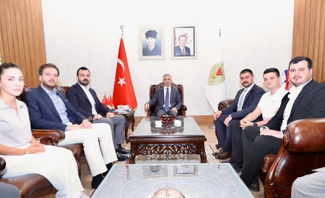 KASİAD Başkanı İsmail Dinçer’den Vali Ünlüer’e Ziyaret