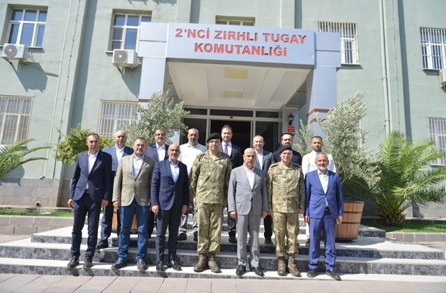 Kirişçi ve Gül’den 2. Zırhlı Tugay Komutanlığı’na Ziyaret