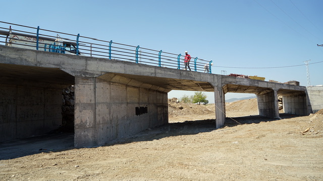 Eski Köprü Tarihe Karışıyor, Yeniyurt’a Yeni Ulaşım Kapısı Açılıyor