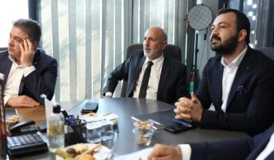 CHP Heyeti’nden Erkenez OSB’ye Ziyaret: “Ekonomik Kriz Bıçağı Kemiğe Dayandırdı”