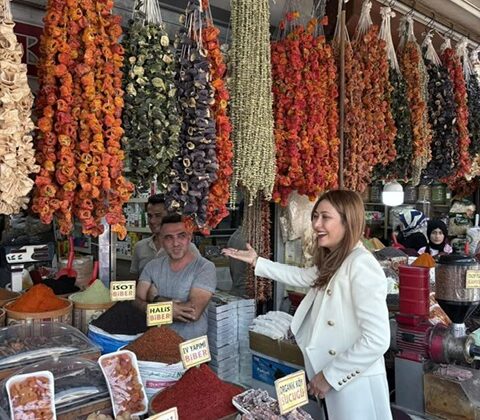 MHP Milletvekili Zuhal Karakoç Dora’dan Kapalı Çarşı Esnafına Ziyaret