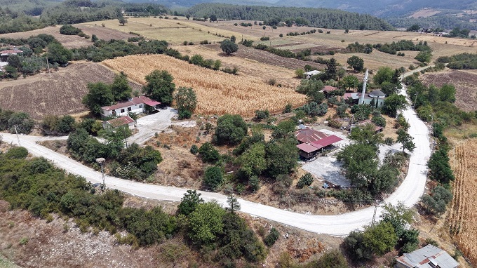 Büyükşehir’den Andırın Kırsalına 10 Bin Metrekare Kilit Parke