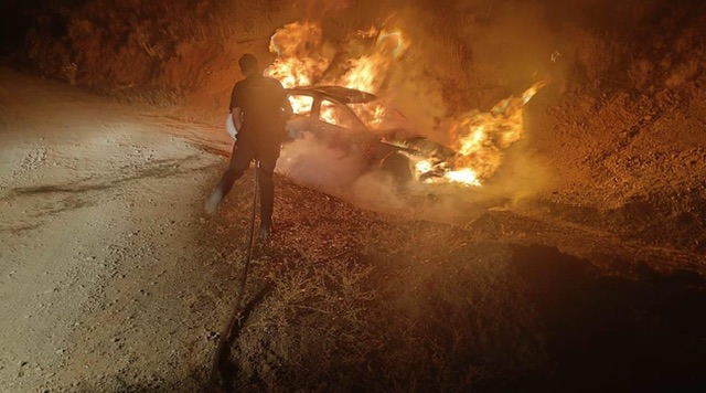 Elbistan’da otomobil cayır cayır yandı