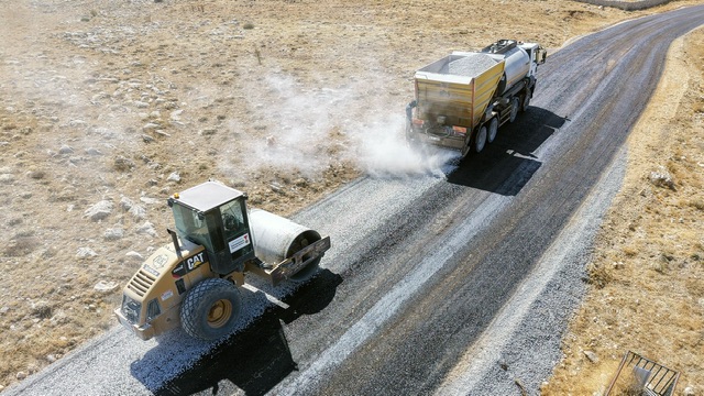 Afşin Oğlakkaya’nın Yolu Büyükşehir’le Yenilendi