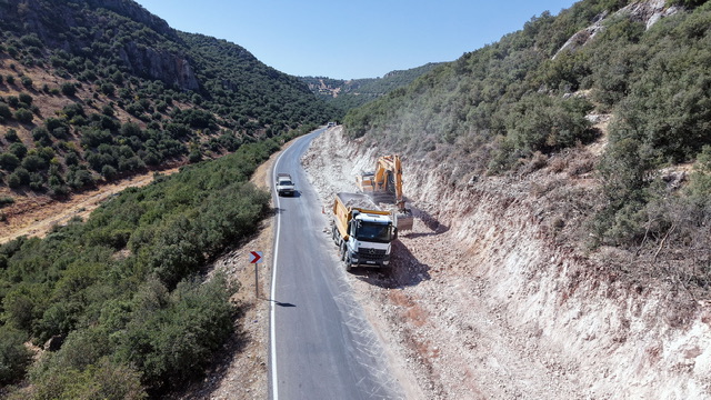 Büyükşehir’den Pazarcık’ta Yol Seferberliği
