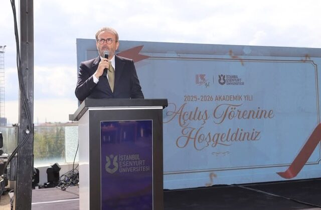 Mahir Ünal, İstanbul Esenyurt Üniversitesi Akademik Yıl Açılışına Katıldı