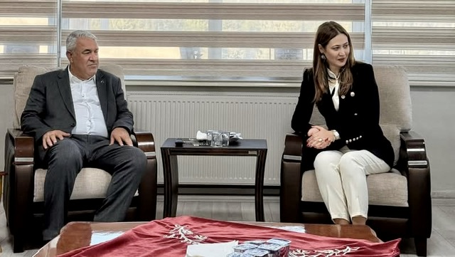 MHP Milletvekili Zuhal Karakoç’tan Esnaf ve Sanatkârlar Odaları Birliği’ne Ziyaret