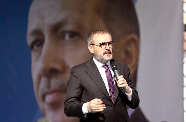 Mahir Ünal: “300 Bininci Konutun Anahtarı Teslim Edildi”