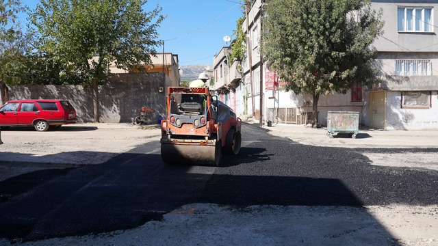 Altyapısı Biten Sokakların Yol Kaplamaları Da Bir Bir Tamamlanıyor