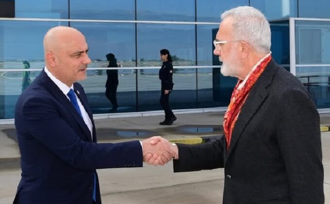 Bahadır Yenişehirlioğlu, Kahramanmaraş Kitap Fuarı’nda Yoğun İlgiyle Karşılandı