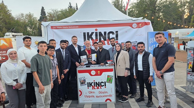 Bahadır Yenişehirlioğlu Gençlerle Buluştu