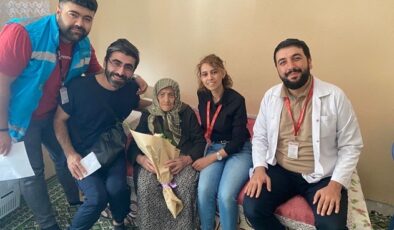 Çağlayancerit Devlet Hastanesi’nden Dünya Yaşlılar Günü’nde Anlamlı Ziyaret