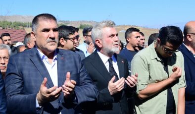 Başkan Görgel, Türkoğlu Belediye Başkanı Karaca’nın Acısını Paylaştı