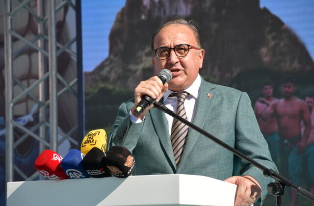 Şalvar Güreşi Türkiye Şampiyonası’nda Şahin Hopur’dan Duygusal Mesaj: “Güreş Bahane, Asıl Olan Vefa ve Şehitlerimizi Anmak”