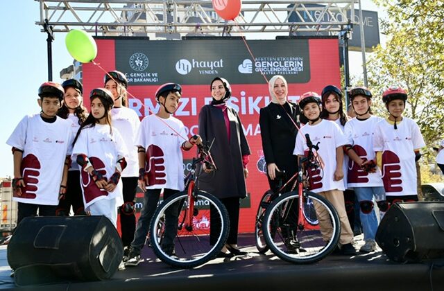 Kırmızı Bisikletle Yeniden Doğuş Maratonu” Kahramanmaraş’ta Duygu Dolu Anlara Sahne Oldu