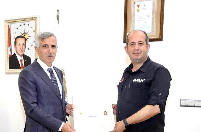 Vali Ünlüer’den AFAD ve İl Tarım Müdürlerine Başarı Belgesi