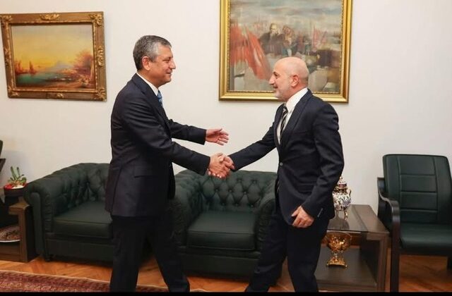 CHP’li Ali Öztunç, Genel Başkan Özgür Özel ile Bir Araya Geldi