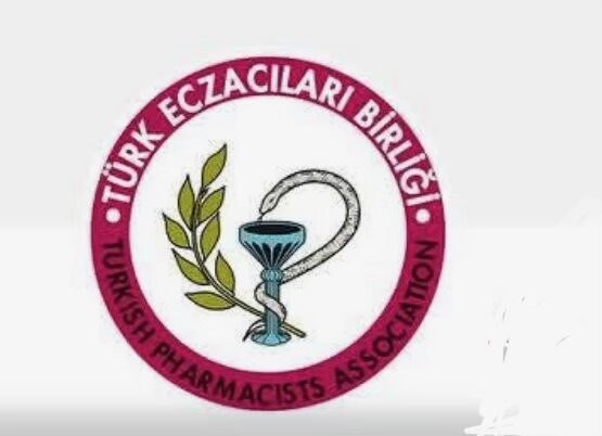 TÜRK ECZACILARI BİRLİĞİ’NDEN TEPKİ: “BEYAZ ÖNLÜK ECZACININ KİMLİĞİDİR”