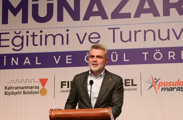 Gençlerin Sözü Geleceğe Işık Tuttu;Münazara Turnuvası Finali Nefes Kesti