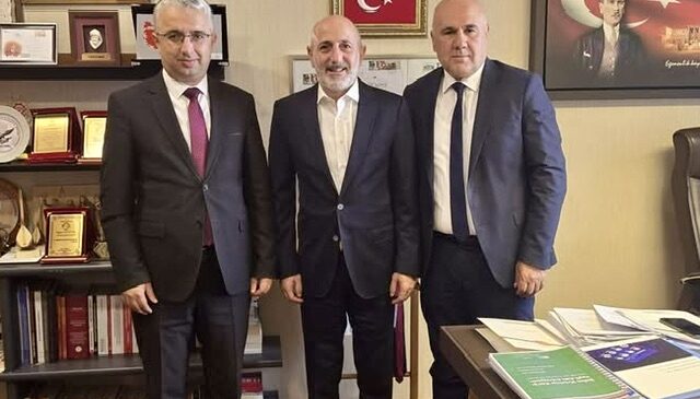 Ali Öztunç: “Aslolan halktır, milletimizle birlikte yürümeye devam edeceğiz”