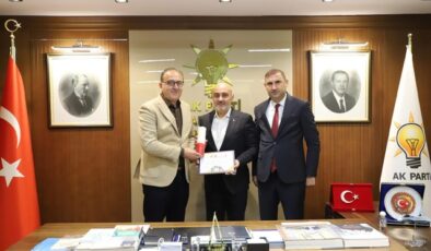 AK Parti Kahramanmaraş İl Başkanlığı’na Güreş Şampiyonaları Ziyareti