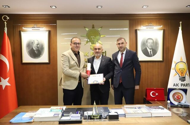 AK Parti Kahramanmaraş İl Başkanlığı’na Güreş Şampiyonaları Ziyareti